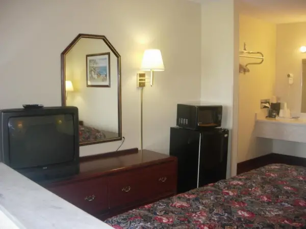 Western Inn & Suites Main image